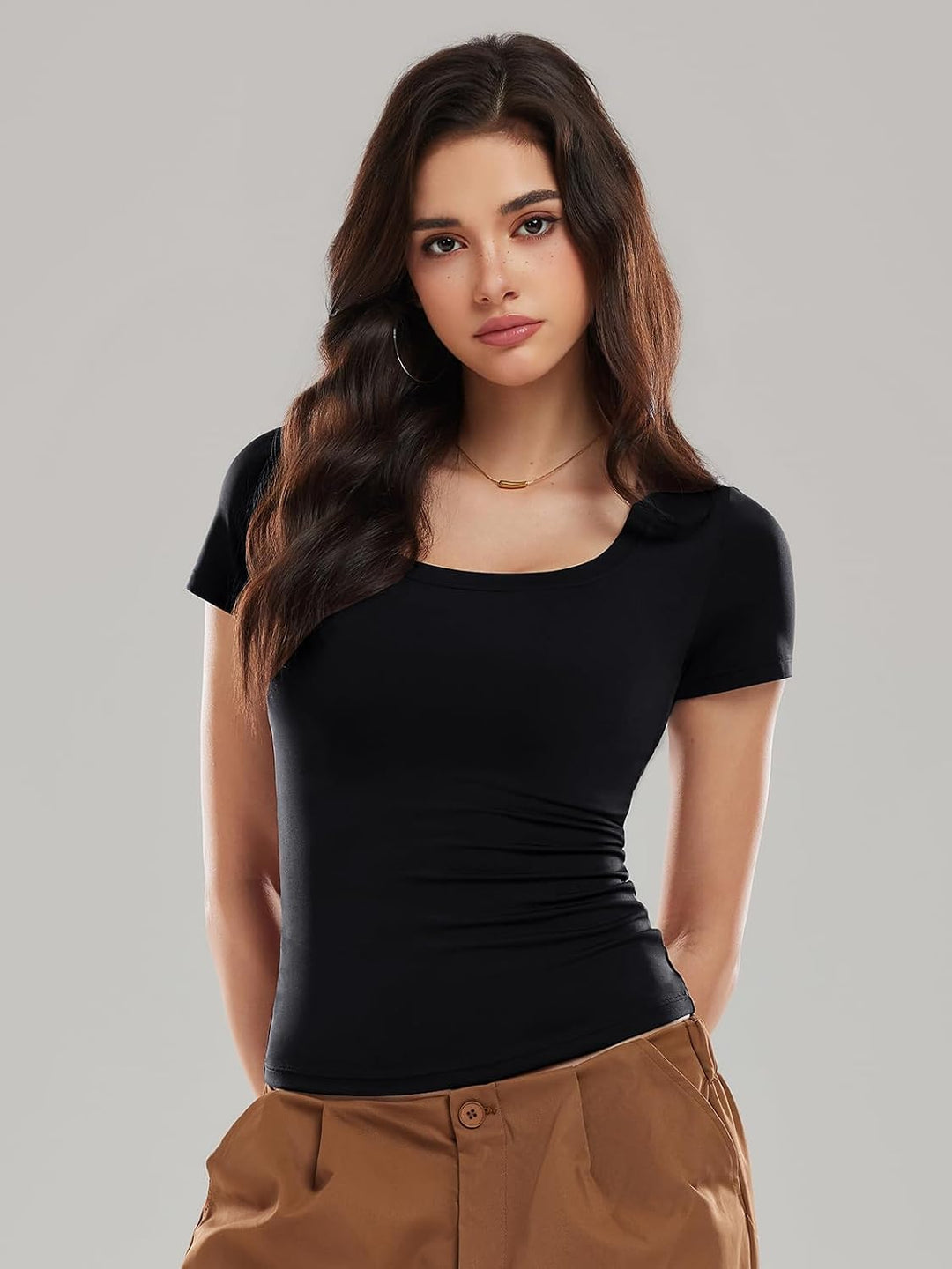 Airfree Women Short Sleeve Tops Scoop Neck Summer Shirts Slim Fit Basic Tees Casual Spring Fashion Clothes